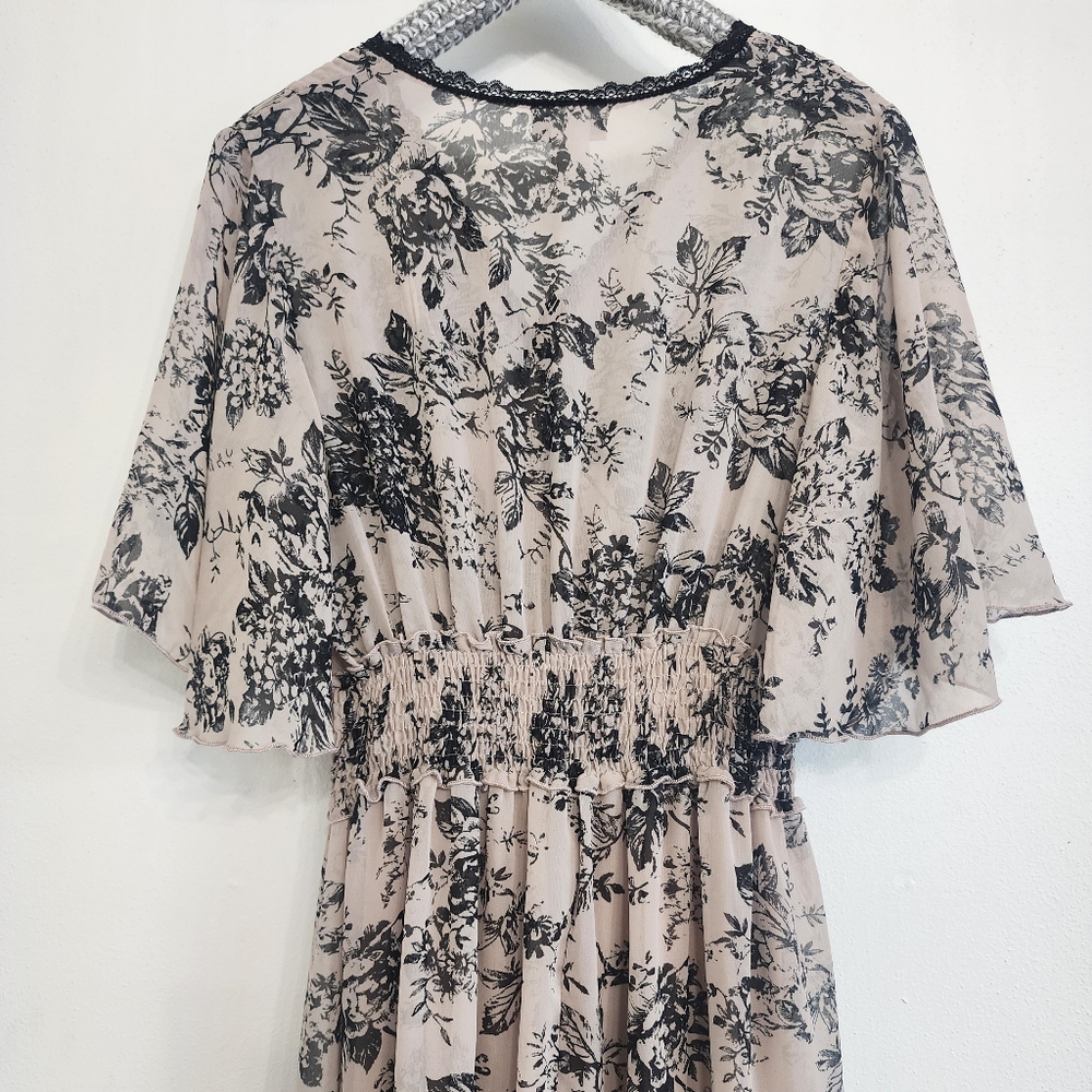 Kate and Lily Black Floral Dress 16W Flutter Sleeve Smocked Waist Boho EUC - Picture 8 of 11